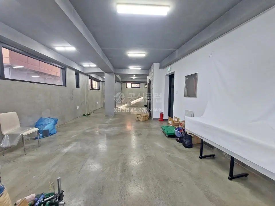 공덕동 상가 월세 26.6평 2,000만 / 180만
